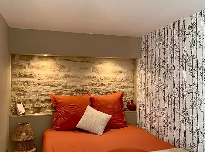 Natural En Centre Avec Et Jardin Lägenhet